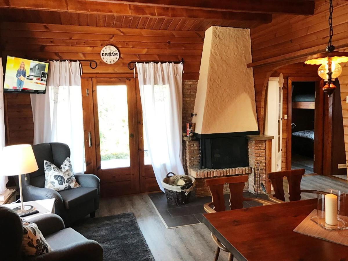Dachsbau Villa Barbis Exteriör bild