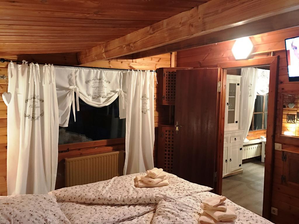 Dachsbau Villa Barbis Exteriör bild